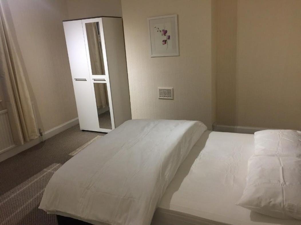 Lovely Spacious In *