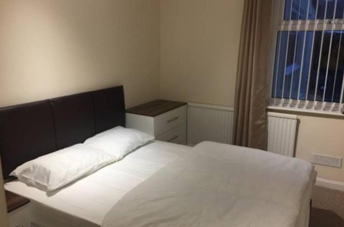 Lovely Spacious In Coventry